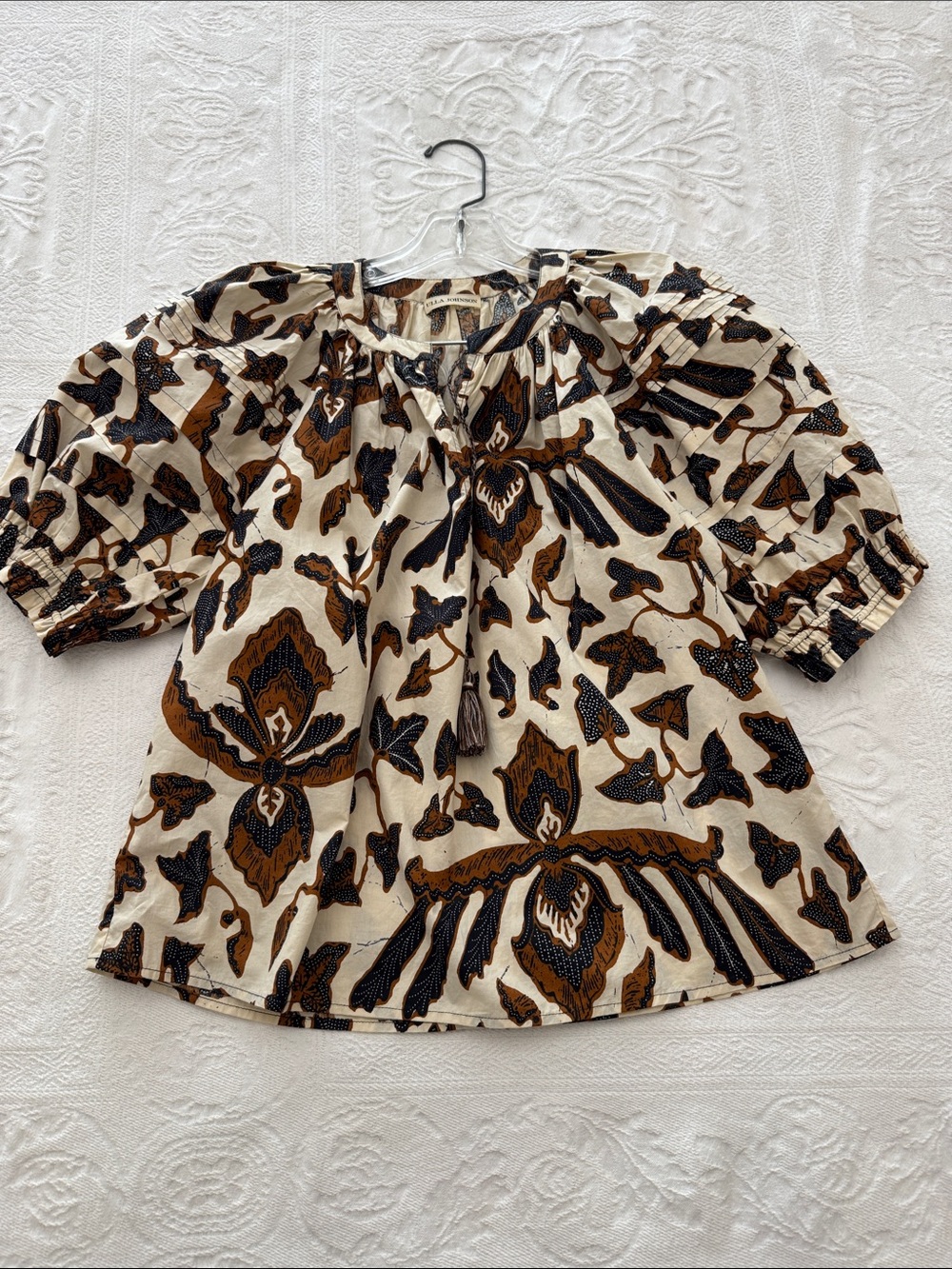 Ulla Johnson Women’s Puff Sleeve Floral Peasant Top in Cream and Brown.